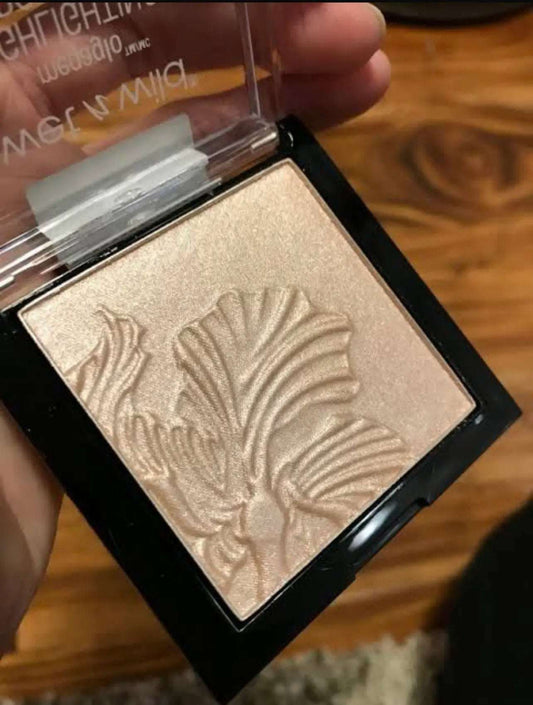 Wet & Wild Highlighting Powder Precious Petals