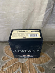 Huda Beauty Easy Bake Fragrance Free Loose Baking and Setting Powder