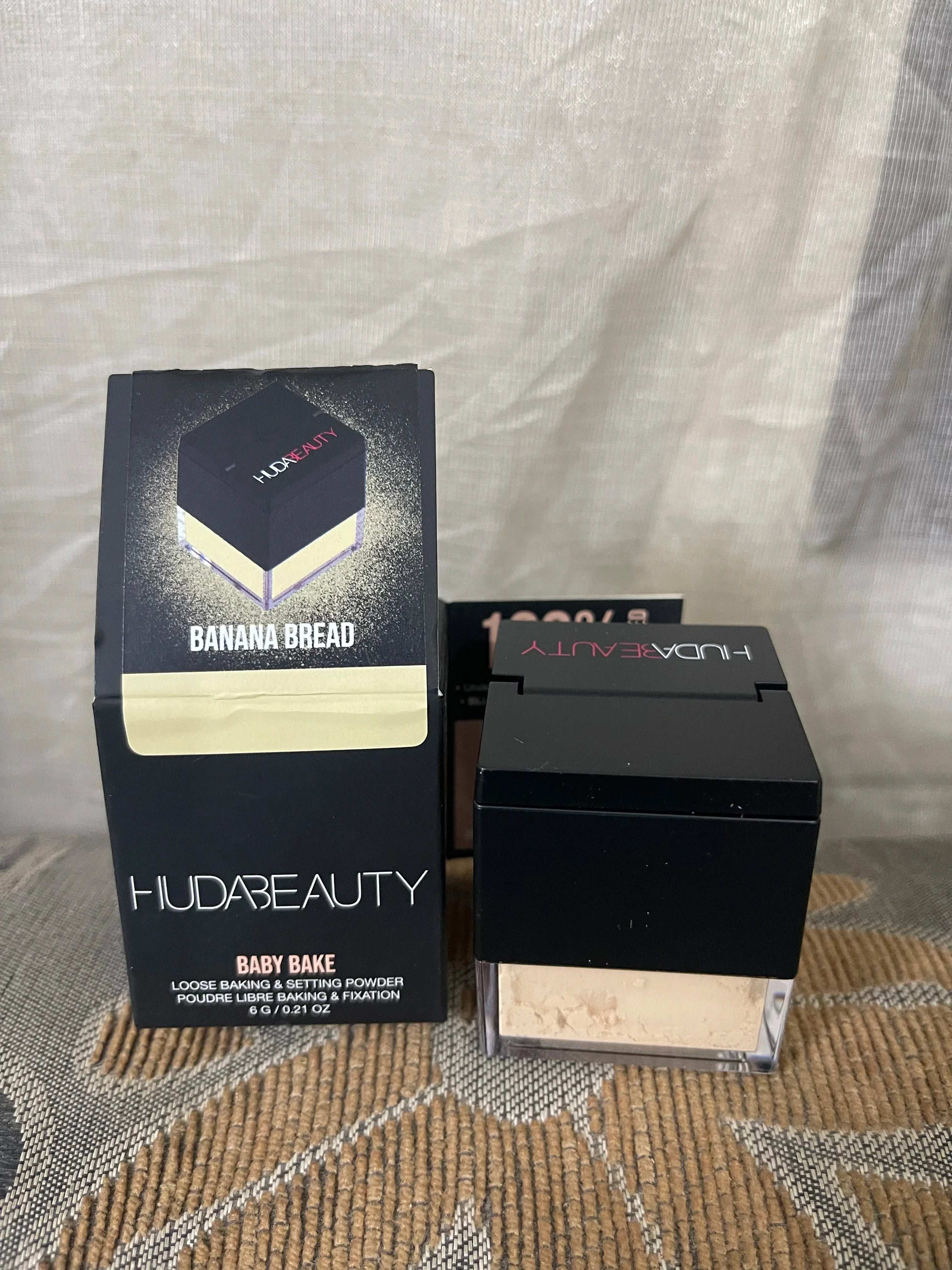 Huda Beauty Easy Bake Fragrance Free Loose Baking and Setting Powder Mini