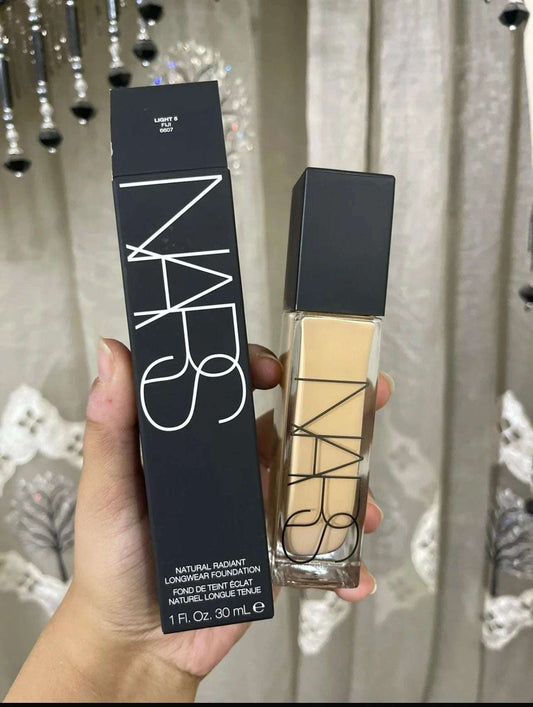 Nars Natural Radiant Long Wear Foundation