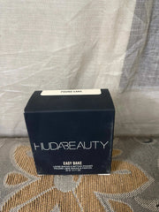 Huda Beauty Easy Bake Fragrance Free Loose Baking and Setting Powder