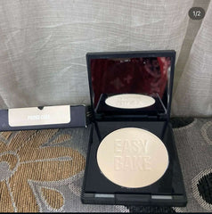 Huda Beauty Easy Bake & Snatch Powder