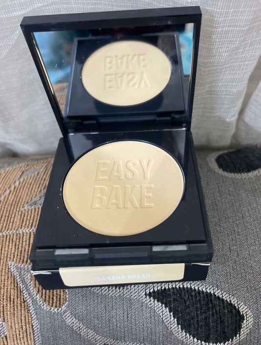 Huda Beauty Easy Bake & Snatch Powder