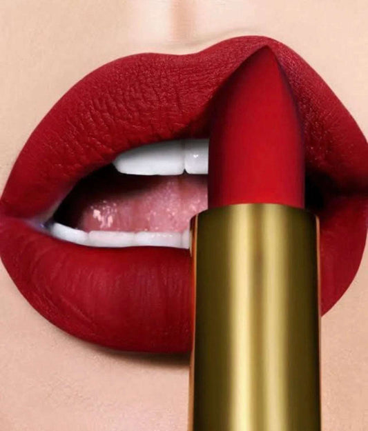 Pat McGrath Matte Trance Lipstick 
Shade Vendetta